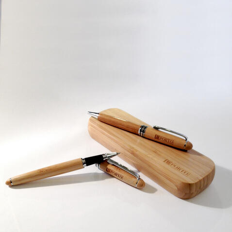 Conjunto de Canetas em Madeira UP