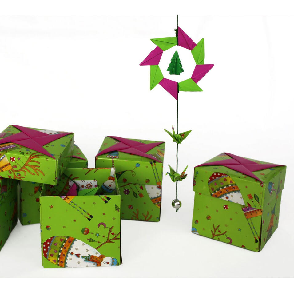 Móbil pequeno em caixa