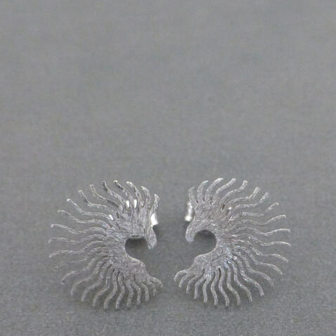 Brincos &ldquo;Cinderela&rdquo; Prateados (S)