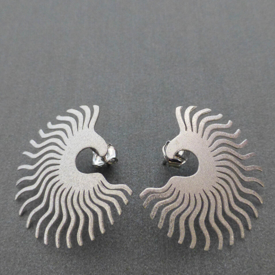 Brincos &ldquo;Cinderela&rdquo; Prateados (L)