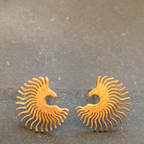 Brincos &ldquo;Cinderela&rdquo; Dourados (S)