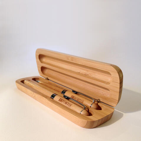 Conjunto de Canetas em Madeira UP