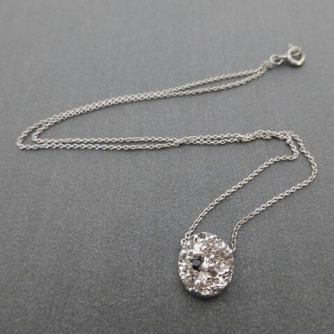 Correntinha &ldquo;Crystal&rdquo; Prateada com Diamante Preto