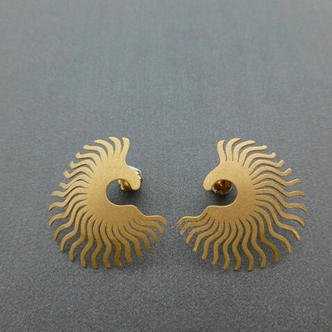 Brincos &ldquo;Cinderela&rdquo; Dourados (L)