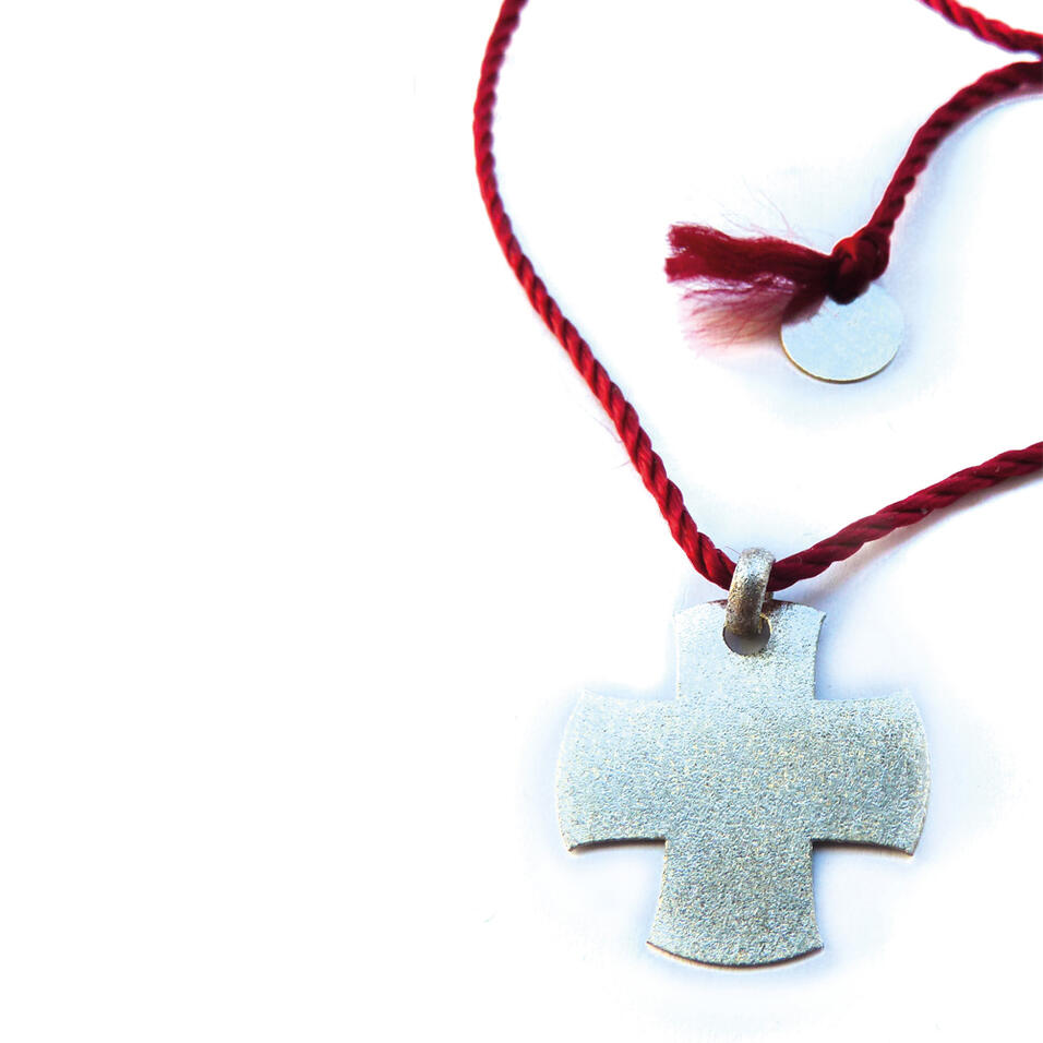 Fio com Medalha &ldquo;Cruz&rdquo;