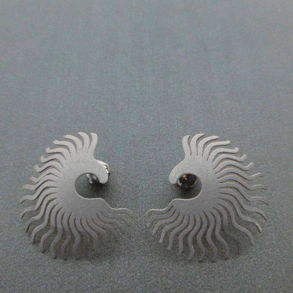 Brincos &ldquo;Cinderela&rdquo; Prateados (L)