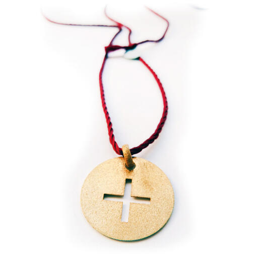 Fio com Medalha &ldquo;Cruz Fina&rdquo;